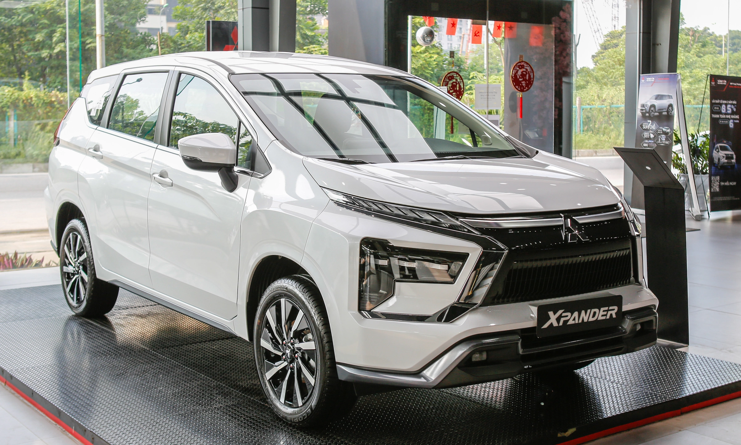 MITSUBISHI XPANDER - Image 2